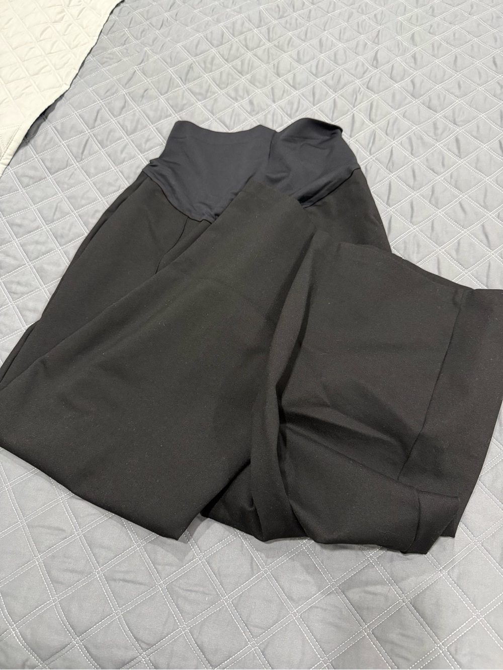 Old Navy Maternity Black Wide-Leg Pull-On Pants